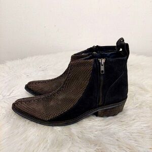 Free People Flying Ranch Ankle Boots 38 / 7.5 - 8 Black Leather Snakeskin Bootie